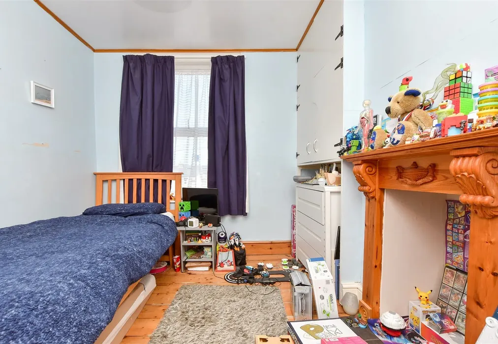 Bedroom 2 - Milton Avenue, Margate, Kent - Wards of Kent