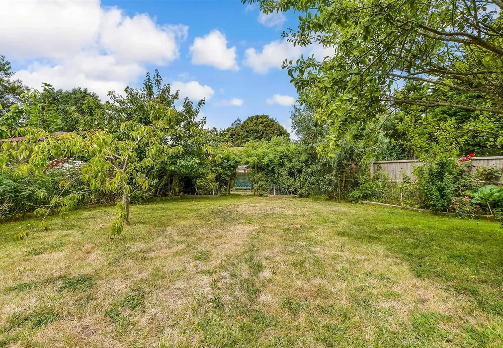 Rear Garden - Coast Drive, Greatstone, Kent - Wards of Kent