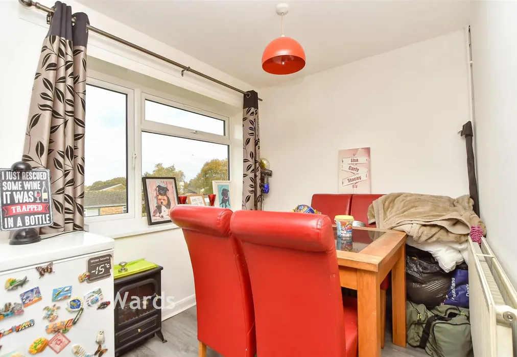 Lounge/Diner - Renown Road, Lords Wood, Chatham, Kent - Wards of Kent