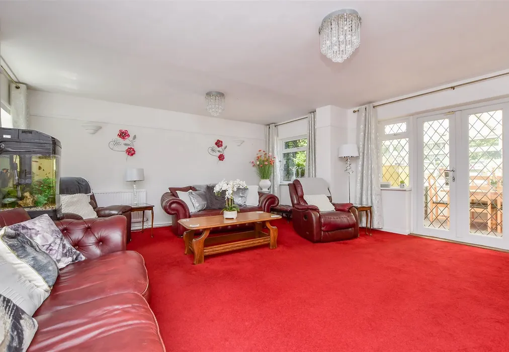 Lounge - Bradstow Way, Broadstairs, Kent - Wards of Kent