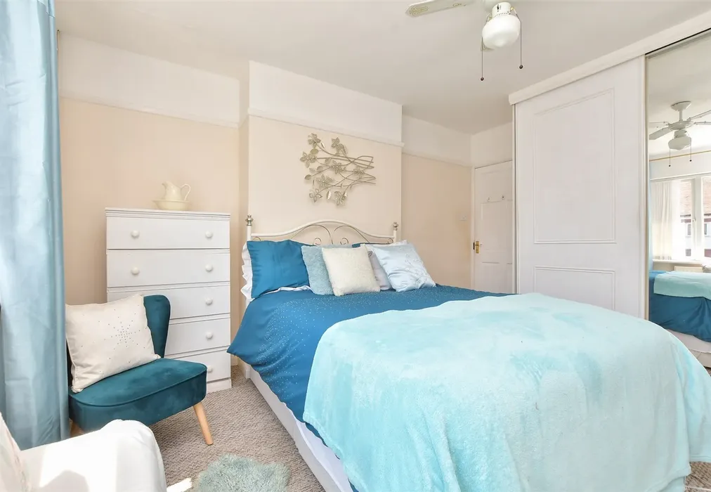 Bedroom 2 - Bradstow Way, Broadstairs, Kent - Wards of Kent