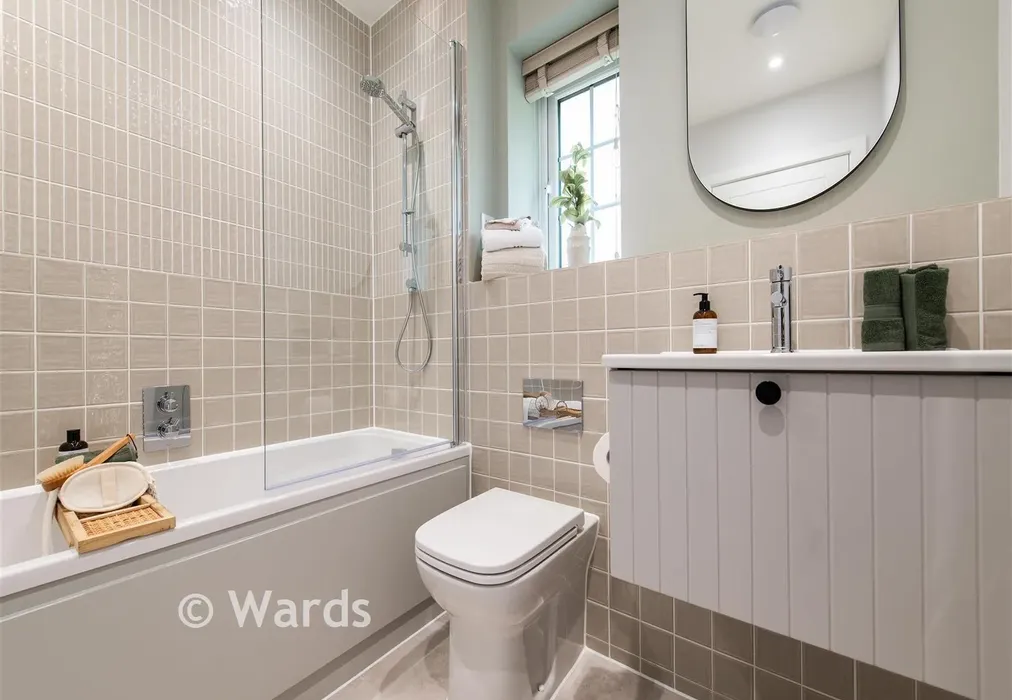 Bathroom - Old Halt Close, Fernham Homes At Fawkham Rm, Longfield, Kent - Wards of Kent