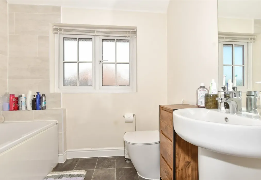 Bathroom - Colt Place, Herne Bay, Kent - Wards of Kent