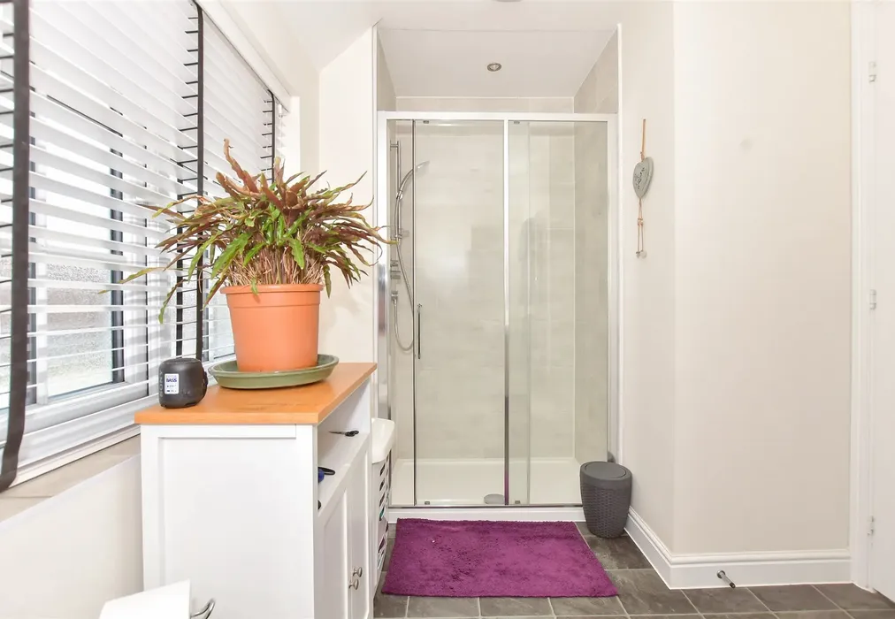 En-Suite Shower Room - Colt Place, Herne Bay, Kent - Wards of Kent