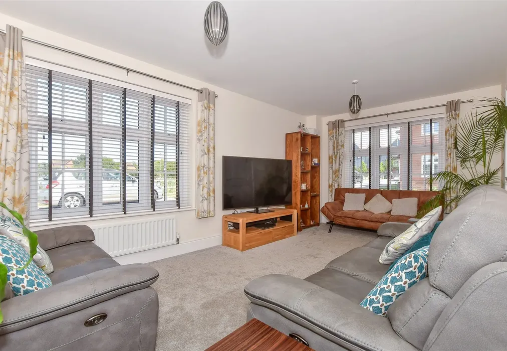 Lounge - Colt Place, Herne Bay, Kent - Wards of Kent