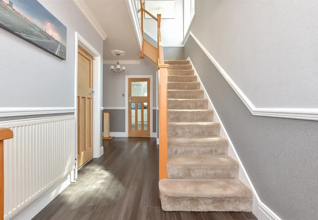 Hallway - Northdown Road, Margate, Kent - Wards of Kent