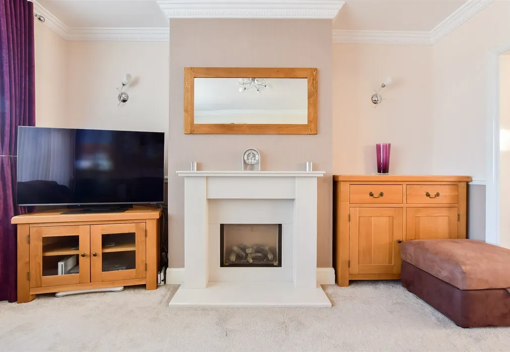 Lounge - Northdown Road, Margate, Kent - Wards of Kent