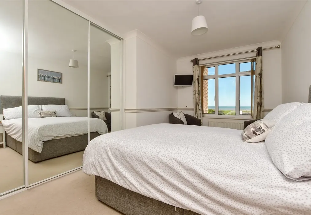 Bedroom 1 - Sea Road, Westgate-On-Sea, Kent - Wards of Kent