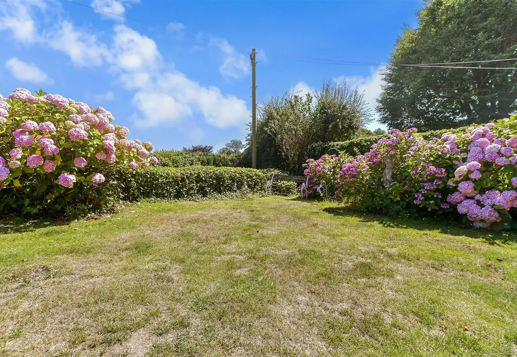Front Garden - Valley Road, Sandgate, Folkestone, Kent - Wards of Kent