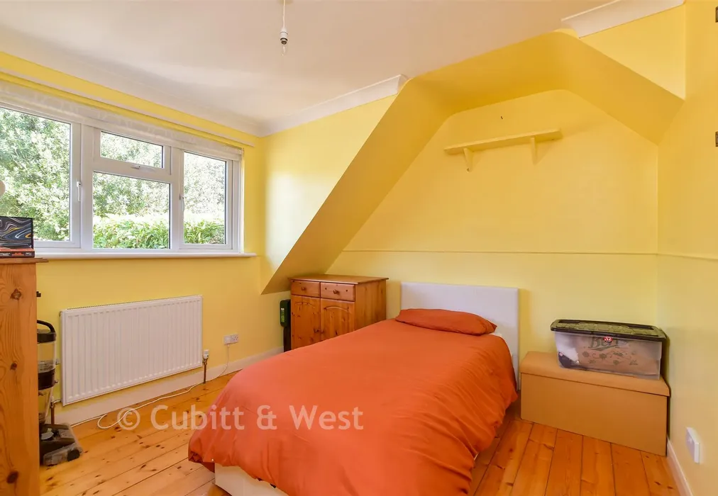 Bedroom 4 - Crescent Drive North, Woodingdean, Brighton, East Sussex - Wards of Kent