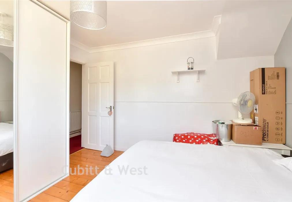 Bedroom 3 - Crescent Drive North, Woodingdean, Brighton, East Sussex - Wards of Kent