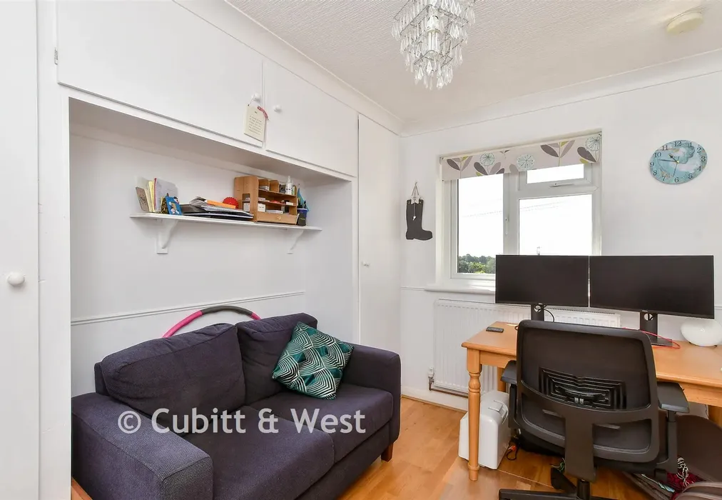 Bedroom 5 - Crescent Drive North, Woodingdean, Brighton, East Sussex - Wards of Kent