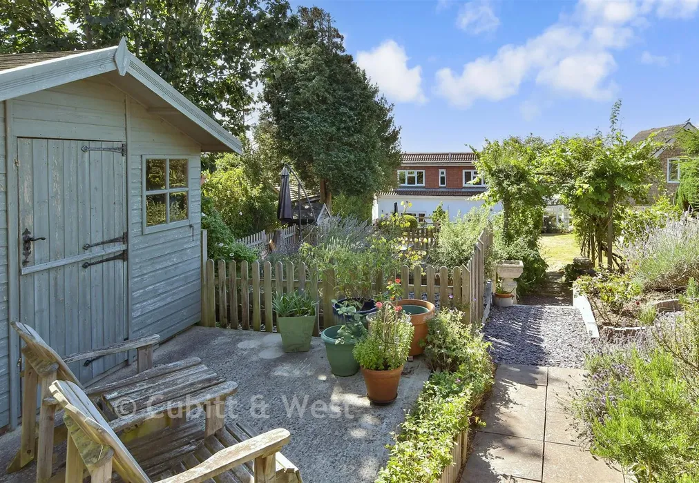 Rear Garden - Crescent Drive North, Woodingdean, Brighton, East Sussex - Wards of Kent