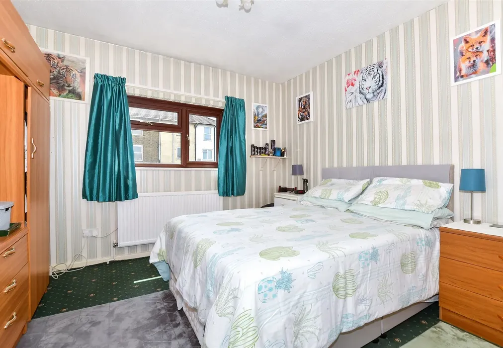 Bedroom 1 - Perry Street, Maidstone, Kent - Wards of Kent