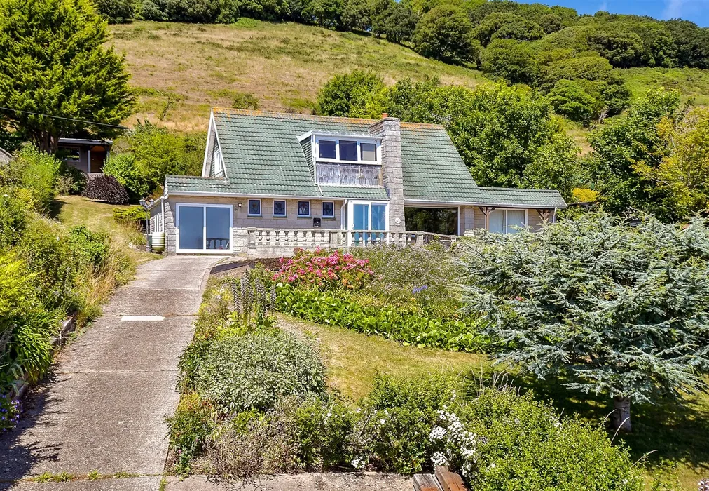 Front Elevation - Leeson Road, Ventnor, Isle of Wight - Wards of Kent
