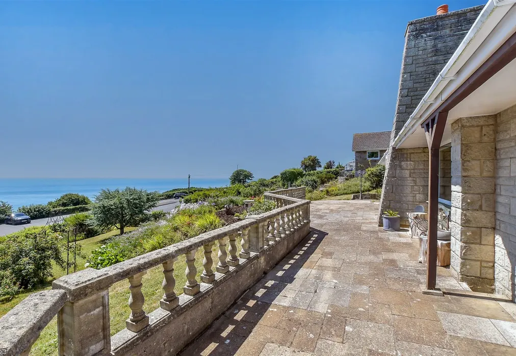 Patio / Decking - Leeson Road, Ventnor, Isle of Wight - Wards of Kent
