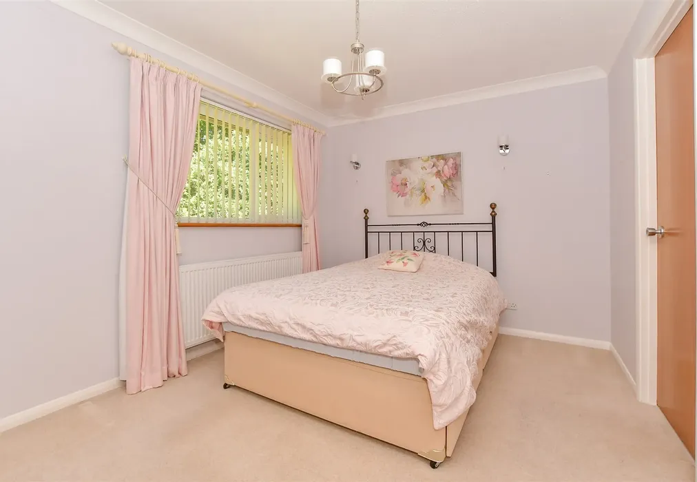 Bedroom 3 - Beacon Walk, Tenterden, Kent - Wards of Kent
