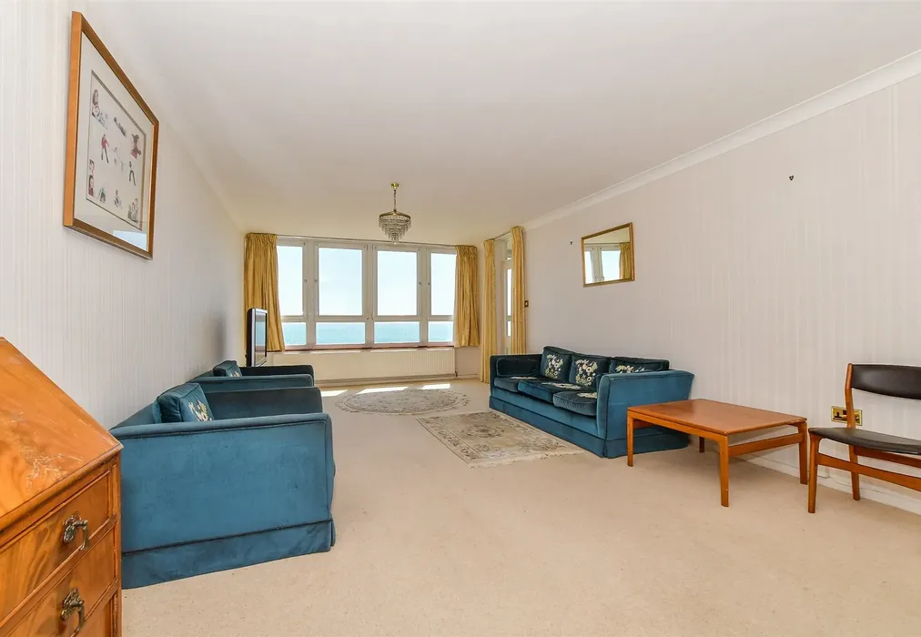 Lounge/ Diner - South Road, Hythe, Kent - Wards of Kent