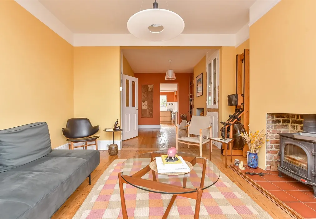 Lounge - Borstal Hill, Whitstable, Kent - Wards of Kent