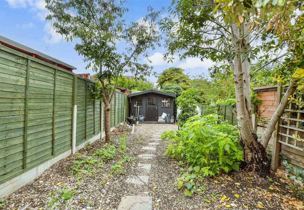 Rear Garden - Borstal Hill, Whitstable, Kent - Wards of Kent