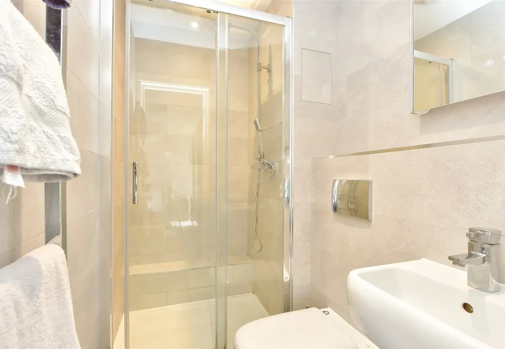 En-Suite Shower Room - Old Road, Chatham, Kent - Wards of Kent