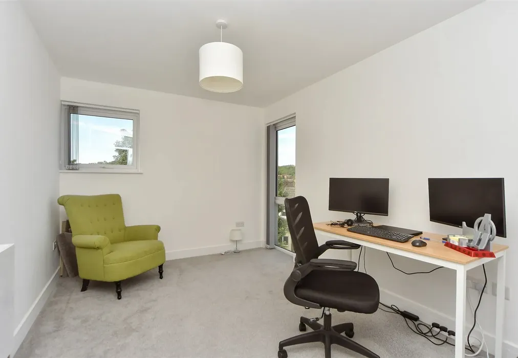Bedroom 2 - Old Road, Chatham, Kent - Wards of Kent
