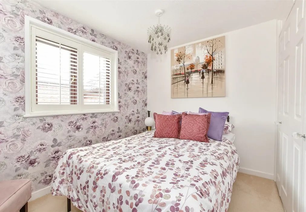 Bedroom 3 - Whichers Gate Road, Rowland's Castle, Hampshire - Wards of Kent