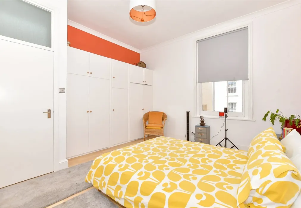 Bedroom 1 - Nightingale Road, Southsea, Hampshire - Wards of Kent