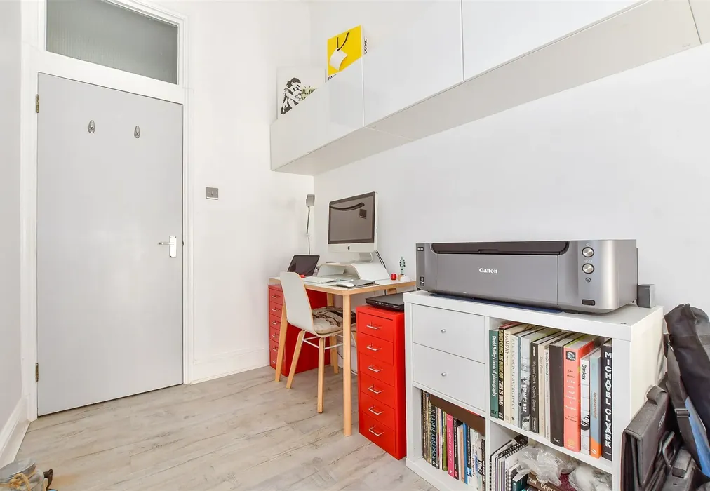 Bedroom 2 - Nightingale Road, Southsea, Hampshire - Wards of Kent