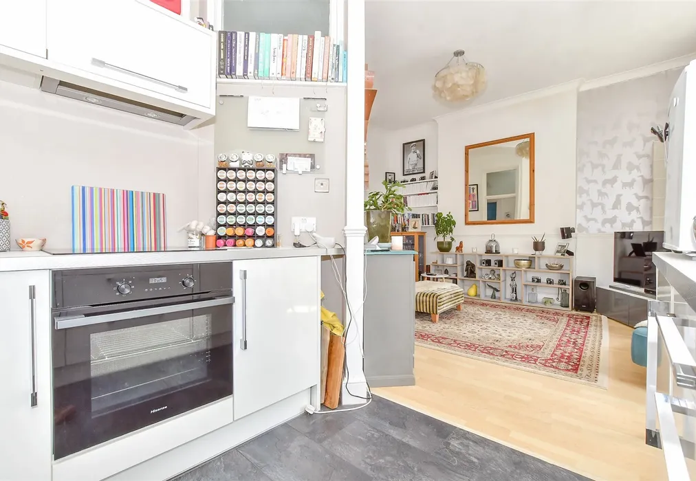 Internal Lifestyle Photograph - Nightingale Road, Southsea, Hampshire - Wards of Kent