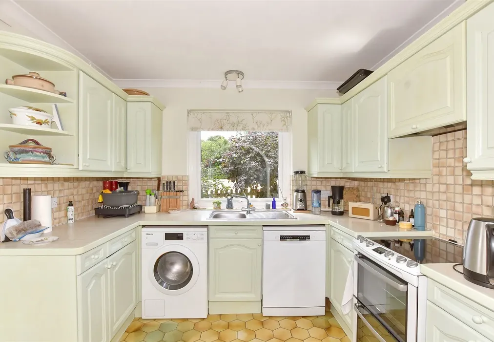 Kitchen - Bekesbourne Hill, Bekesbourne, Canterbury, Kent - Wards of Kent