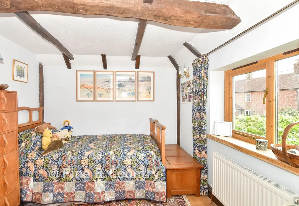 Bedroom 5 - Gillridge Lane, Crowborough, East Sussex - Wards of Kent