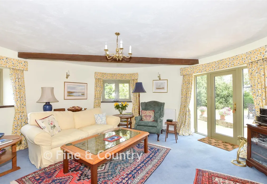 Living Room - Gillridge Lane, Crowborough, East Sussex - Wards of Kent