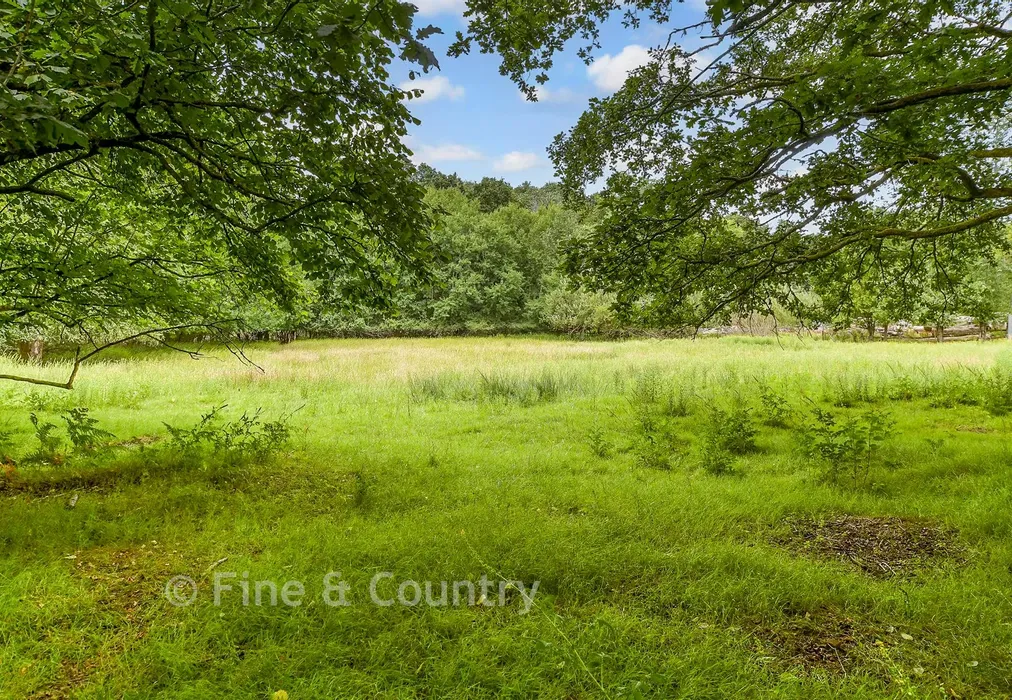 Rear Garden - Gillridge Lane, Crowborough, East Sussex - Wards of Kent