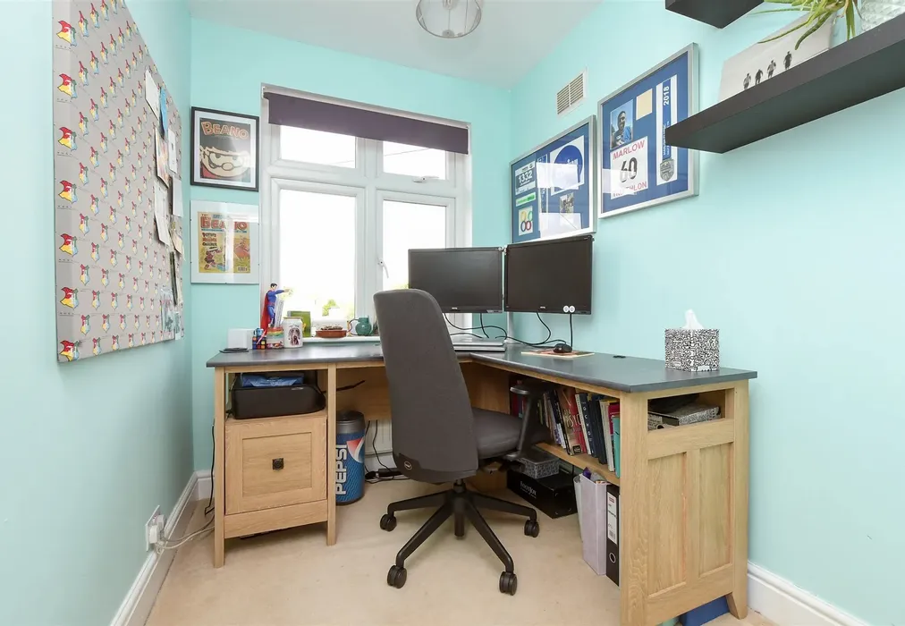 Bedroom 3 - Dilston Road, Leatherhead, Surrey - Wards of Kent