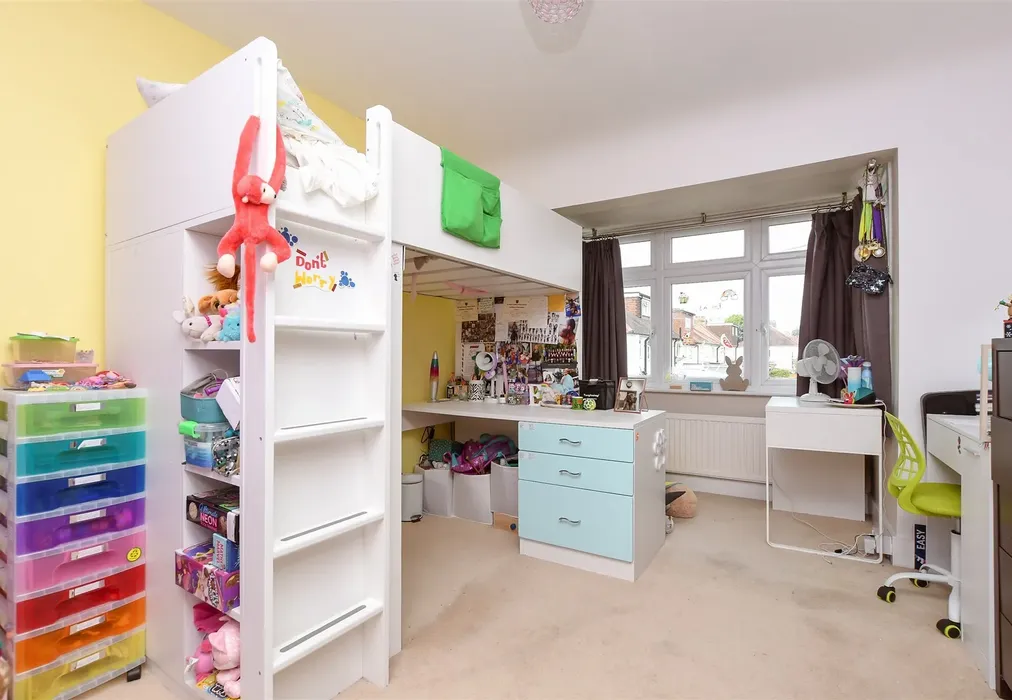 Bedroom 1 - Dilston Road, Leatherhead, Surrey - Wards of Kent