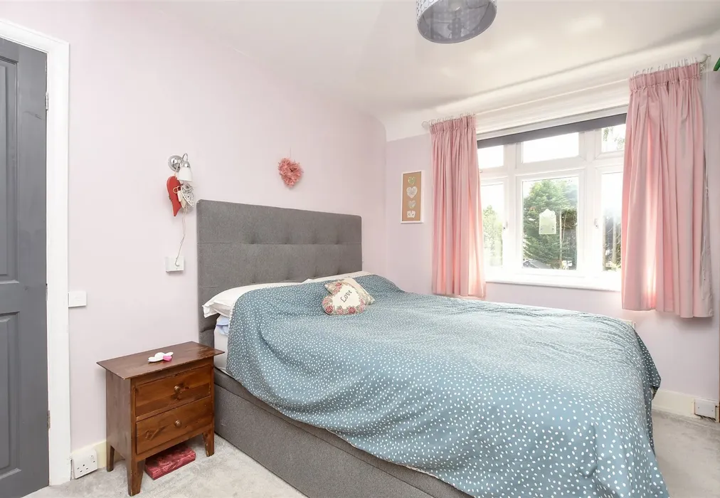 Bedroom 2 - Dilston Road, Leatherhead, Surrey - Wards of Kent