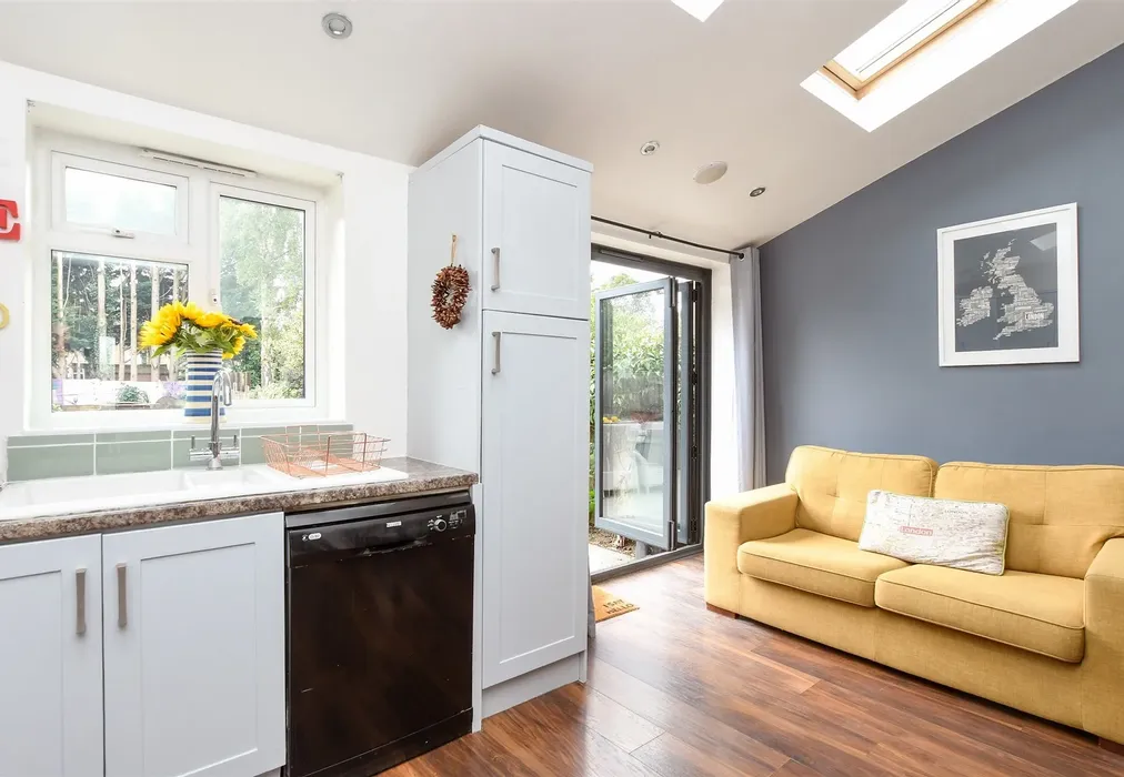 Kitchen - Dilston Road, Leatherhead, Surrey - Wards of Kent