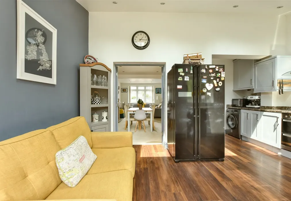 Internal Lifestyle Photograph - Dilston Road, Leatherhead, Surrey - Wards of Kent