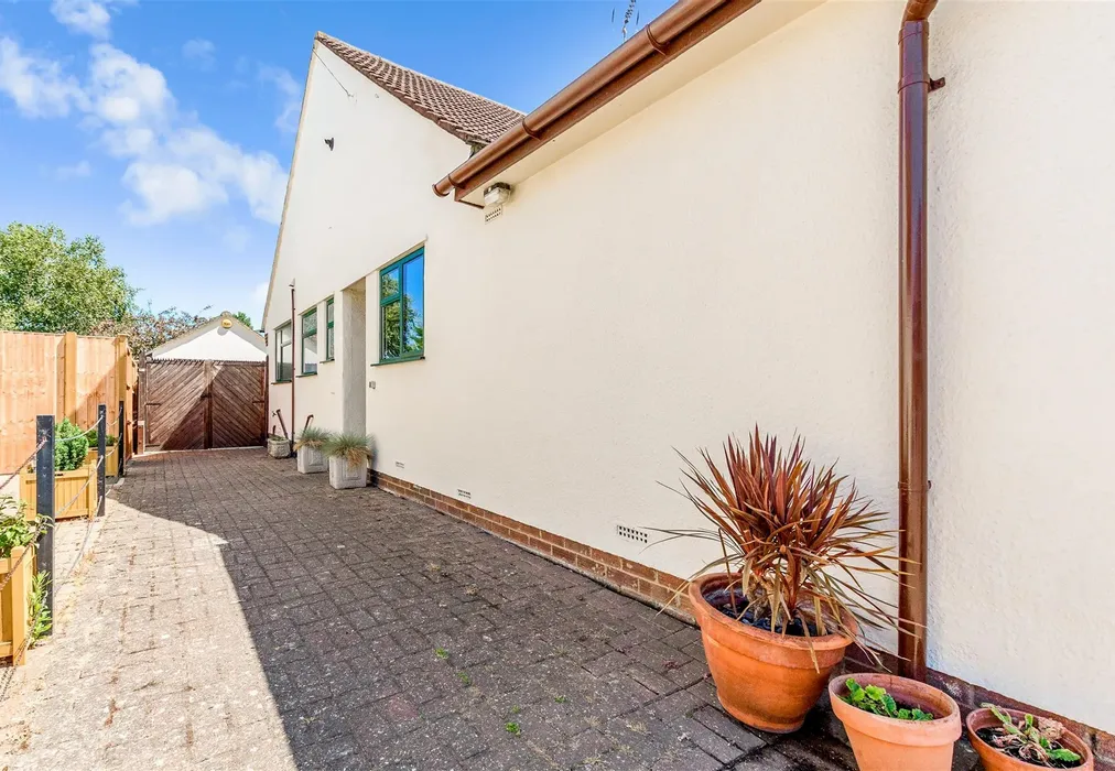 Front Elevation - Harold Road, Dartford, Kent - Wards of Kent