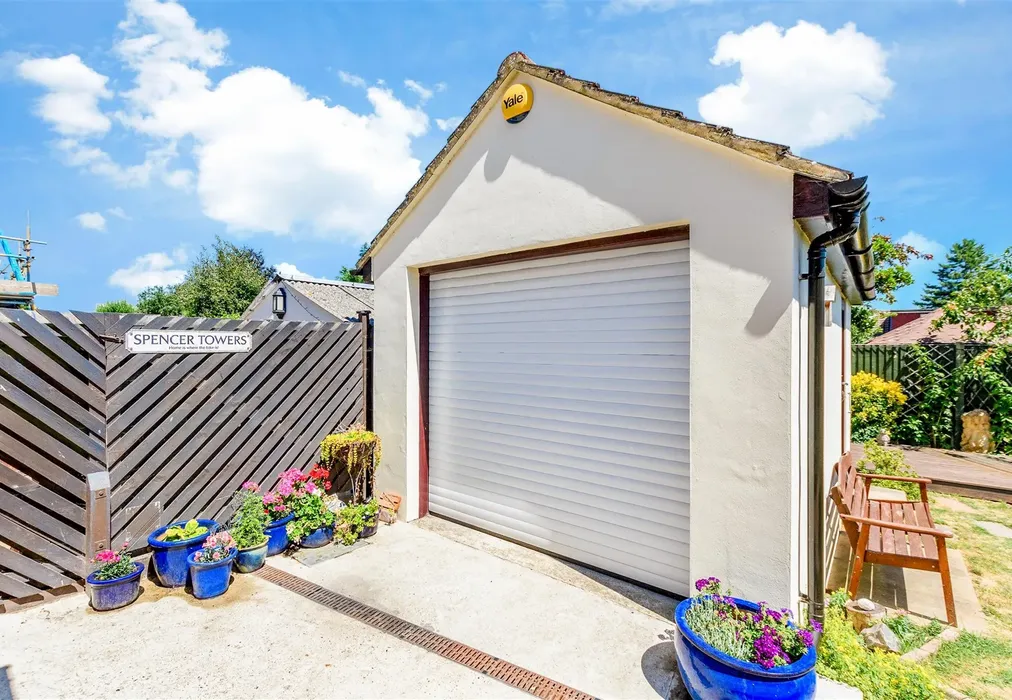 Garage - Harold Road, Dartford, Kent - Wards of Kent