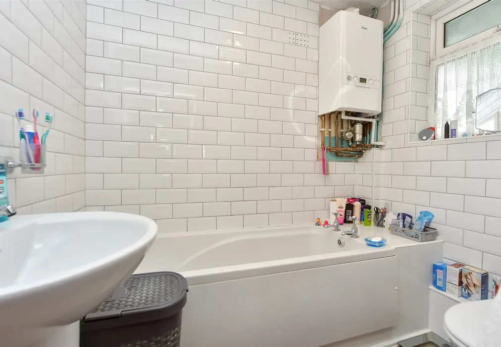 Bathroom - The Street, Bapchild, Sittingbourne, Kent - Wards of Kent