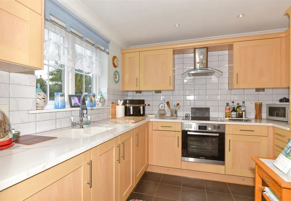 Kitchen - Lower Road, Teynham, Sittingbourne, Kent - Wards of Kent