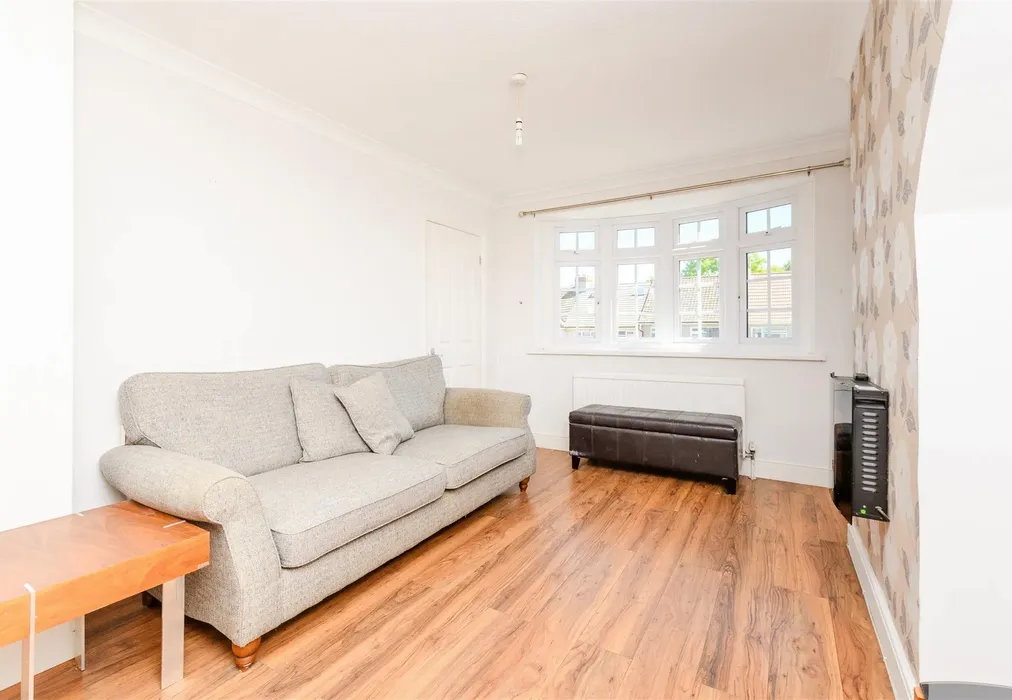 Lounge/Diner - Oakfield Park Road, Dartford, Kent - Wards of Kent