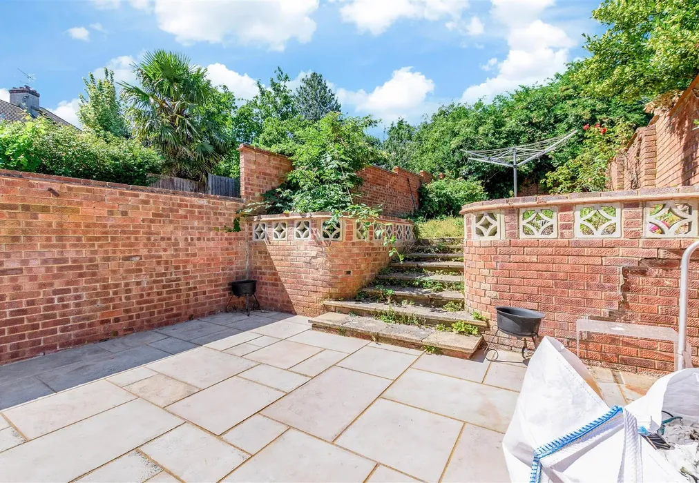 Rear Garden - Oakfield Park Road, Dartford, Kent - Wards of Kent