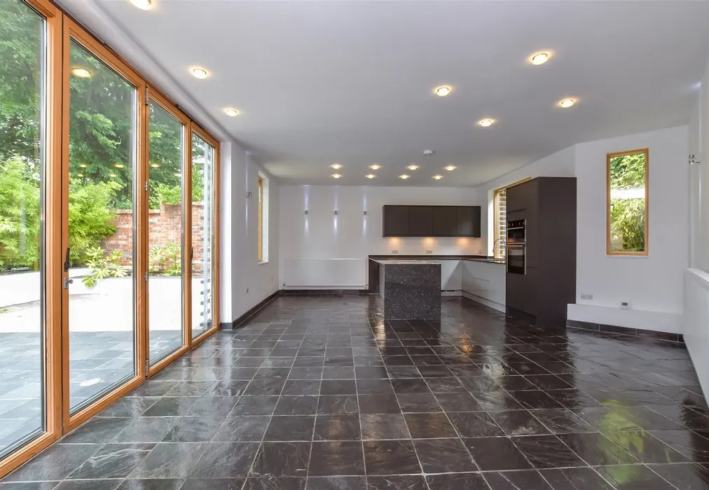 Lounge/ Kitchen - Southdown Road, Brighton, East Sussex - Wards of Kent