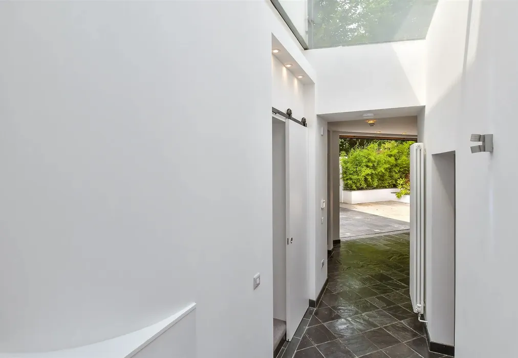 Hallway - Southdown Road, Brighton, East Sussex - Wards of Kent