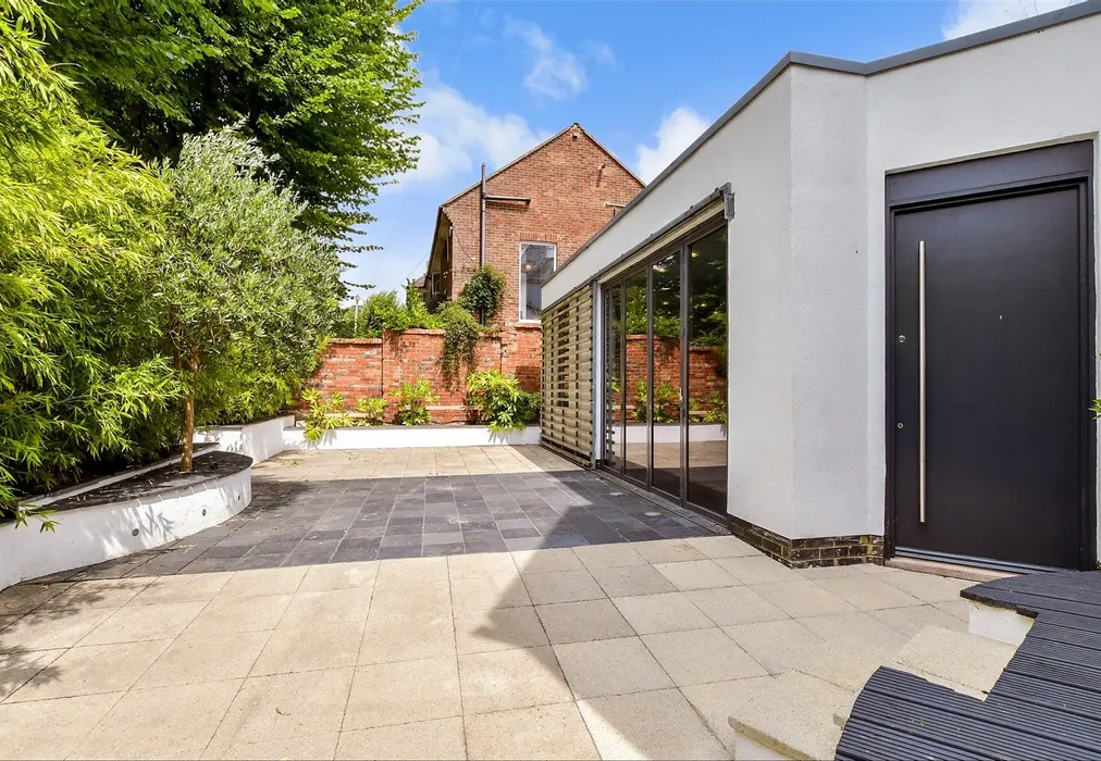 Patio / Decking - Southdown Road, Brighton, East Sussex - Wards of Kent