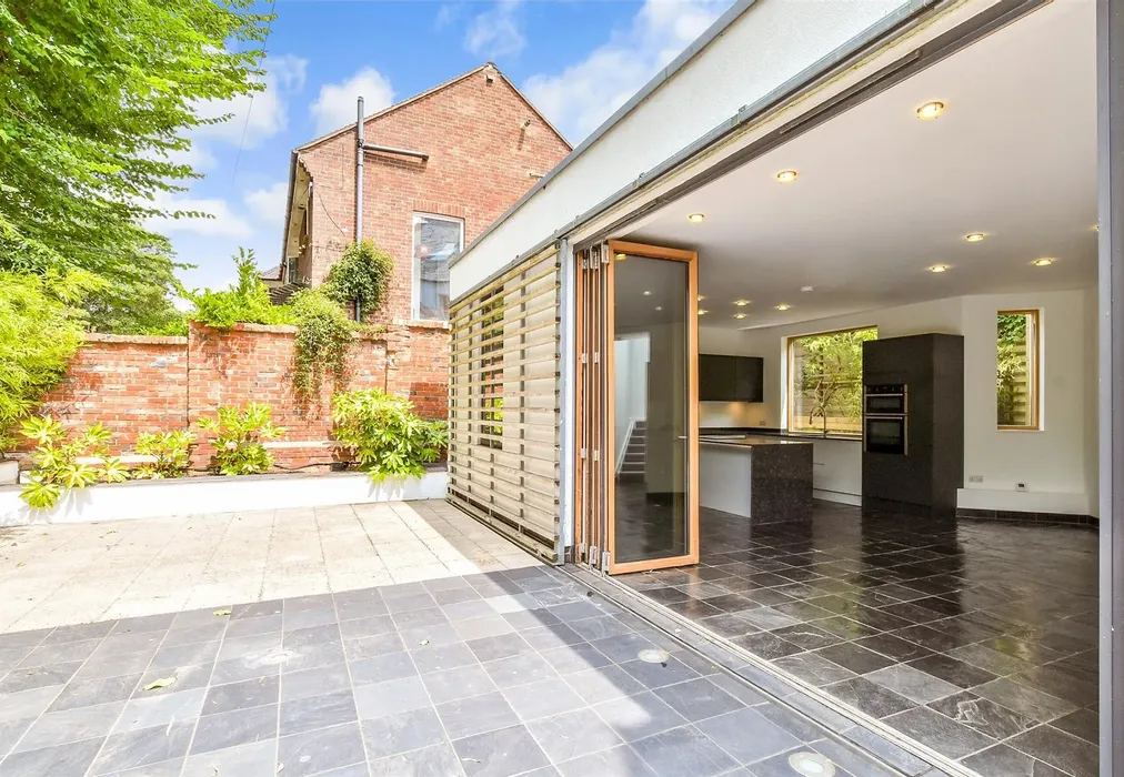 External Feature - Southdown Road, Brighton, East Sussex - Wards of Kent