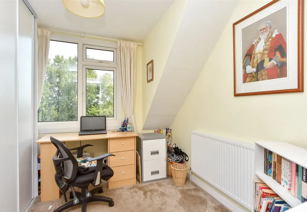 Bedroom 3 - Beechings Way, Rainham, Gillingham, Kent - Wards of Kent